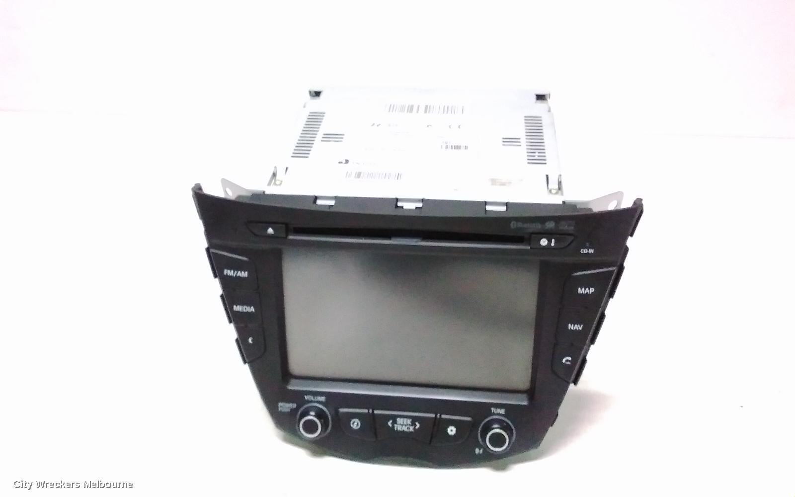 HYUNDAI VELOSTER RADIO/CD/DVD/SAT/TV, TOUCHSCREEN, GPS/NAVIGATION/BLUETOOTH/MP3/AUX W/ CD PLAYER, FS, 12/2011 - 02/2018 - Image 1