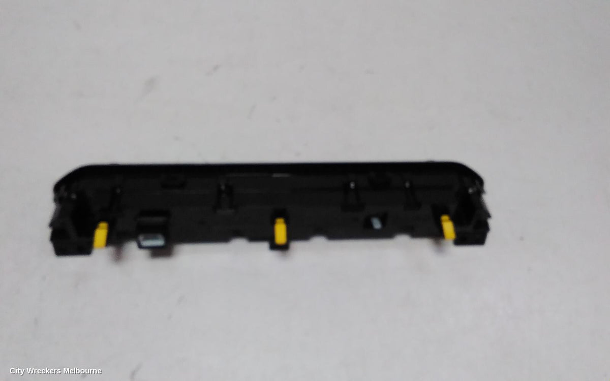 KIA SORENTO HEATER/AC CONTROLS, MQ4, FRONT, W/ SINGLE ZONE TYPE, 02/2020 ONWARDS - Image 3