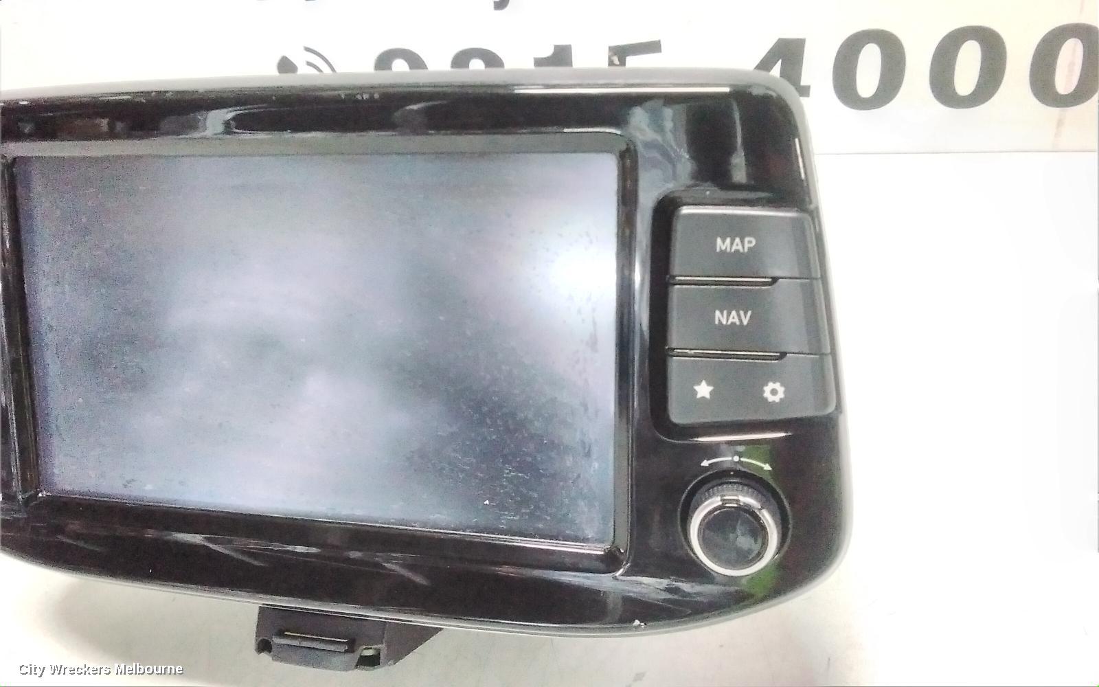 HYUNDAI I30 RADIO/CD/DVD/SAT/TV, HEAD UNIT & DISPLAY, 8 IN, SAT NAV/STANDARD AUDIO TYPE, (S. KOREA VIN KMHH), PD, HATCH, 03/2017 - 07/2020 - Image 3