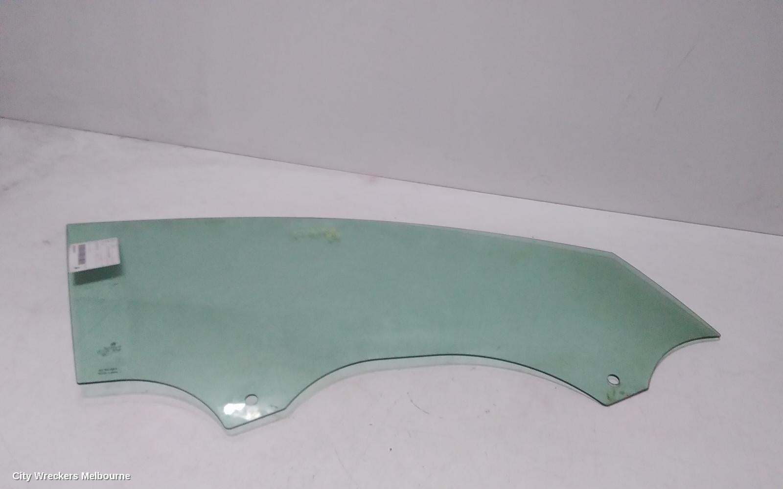 VOLKSWAGEN GOLF RIGHT FRONT DOOR WINDOW, GEN 7, 5DR HATCH/WAGON, 01/2013 - 08/2020 - Image 2