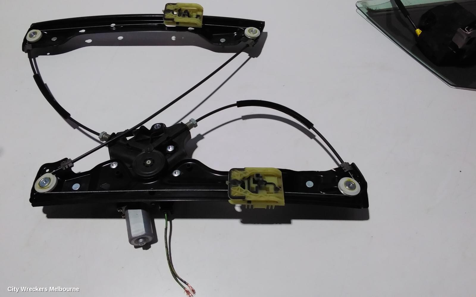 HOLDEN ASTRA LEFT FRONT WINDOW REG/MOTOR, BK-BL, 5DR HATCH/SEDAN, 09/2016 - 12/2020 - Image 2