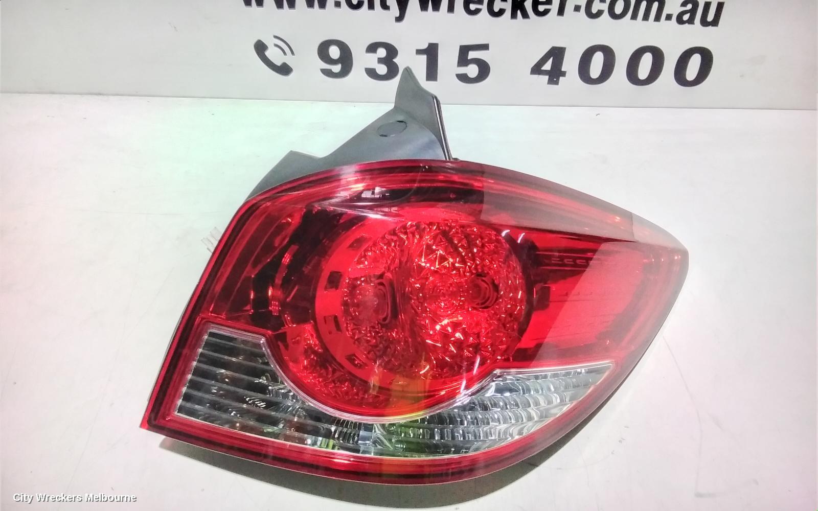 HOLDEN CRUZE RIGHT TAILLIGHT, JH, HATCH, IN BODY, 03/2011 - 01/2017 - Image 2