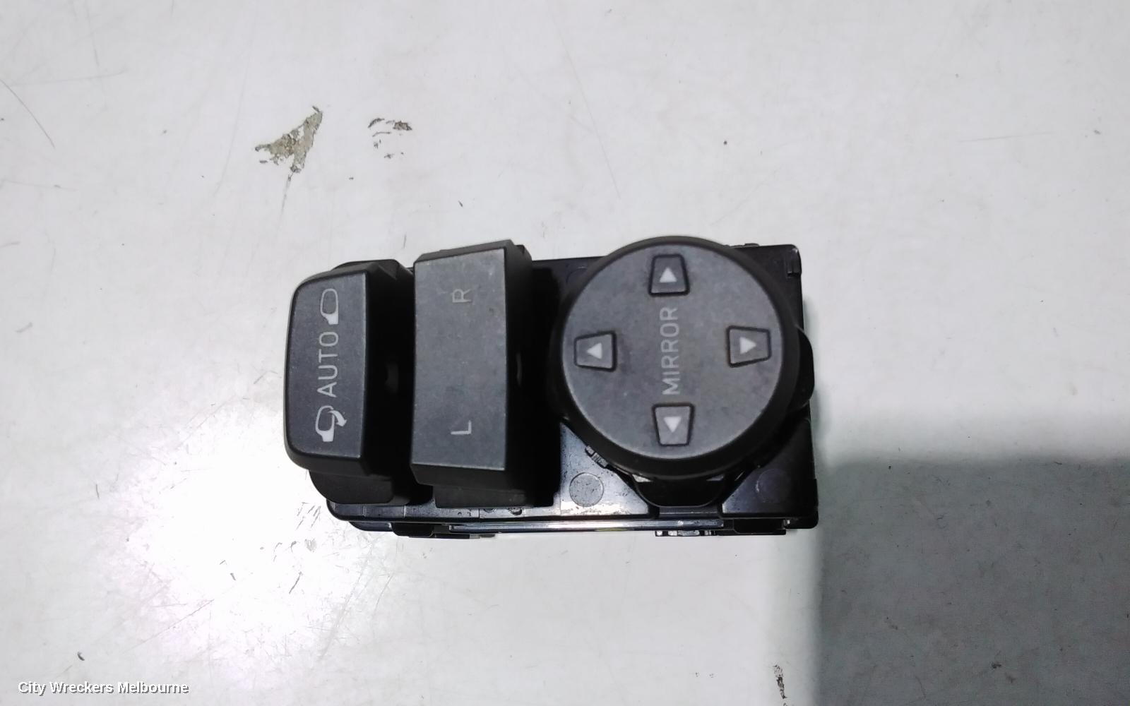 TOYOTA COROLLA, MIRROR SWITCH, POWER FOLD TYPE, ZRE182R 10/2012 - 06/2018 - Image 2