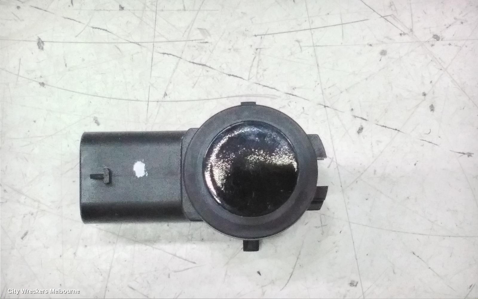 TESLA MODEL Y, 1ST GEN, 03/2022 ONWARDS, FRONT BAR CRASH SENSOR: 138234 - Image 1