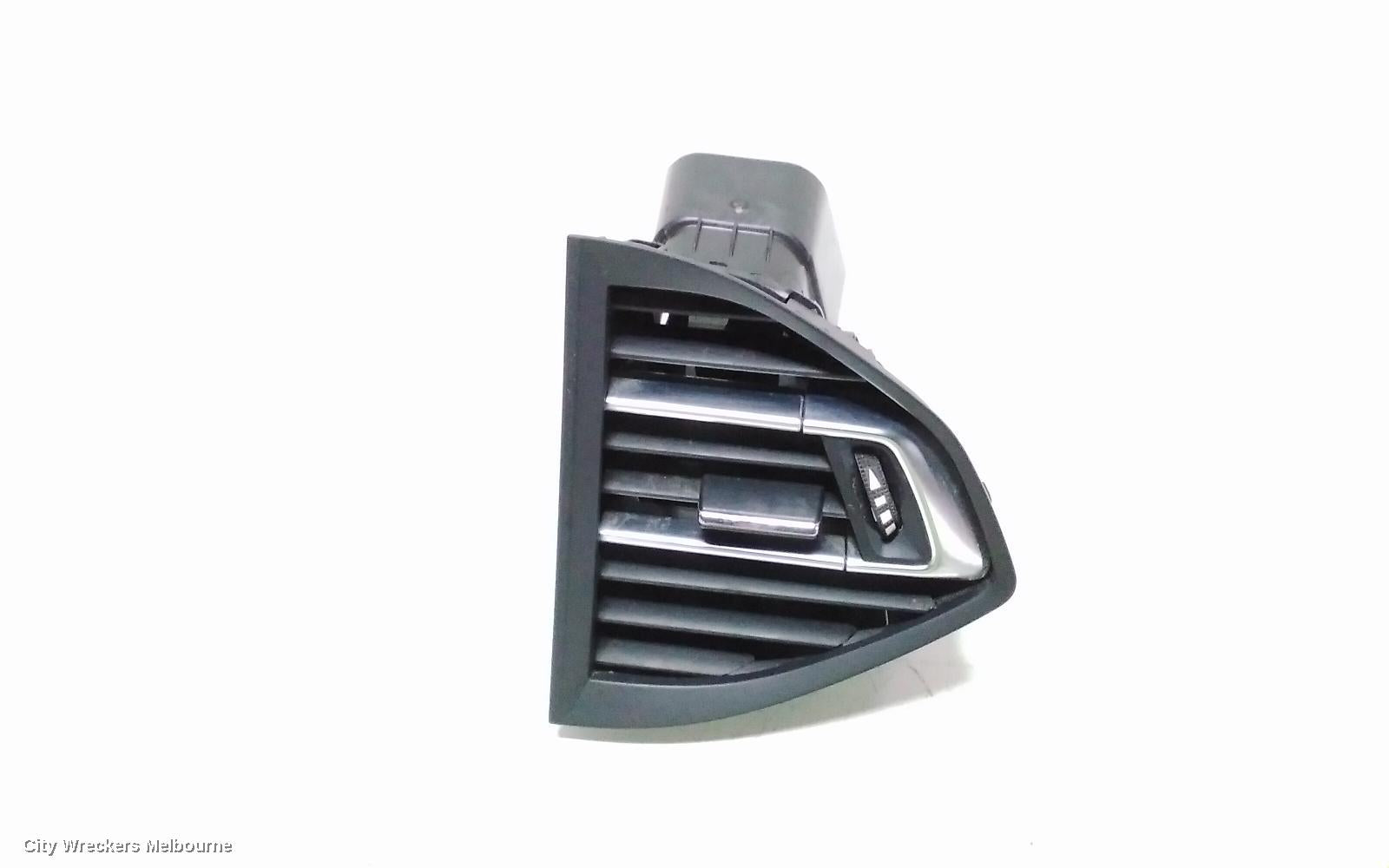 PEUGEOT 308, T9, 10/2014 - 05/2021, CENTRE RH AIRVENT: 117825 - Image 2