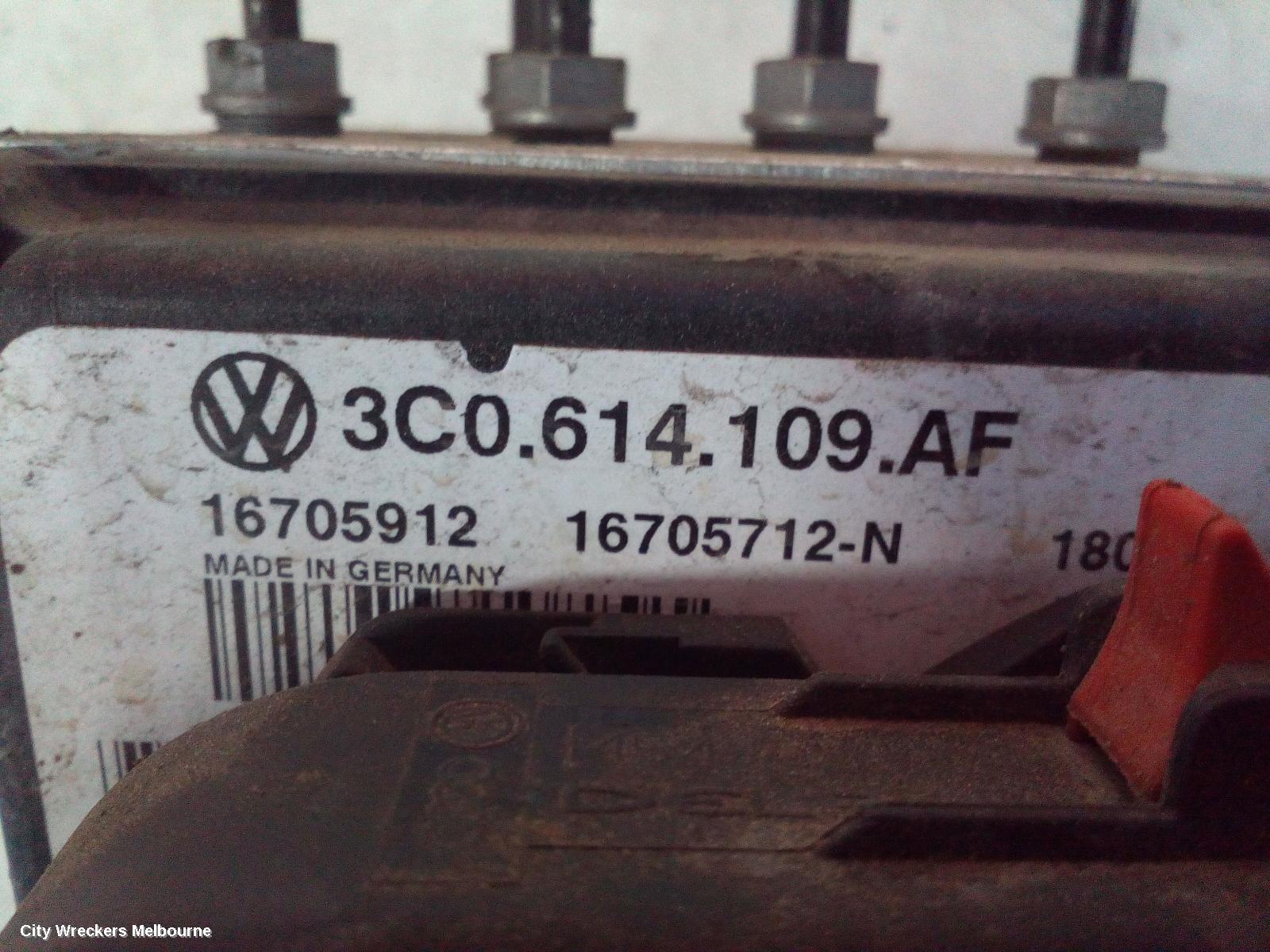 VOLKSWAGEN PASSAT ABS PUMP/MODULATOR, 3C/MK6 B6-B7, ON MODULE P/N 3C0614109AF, 03/2006 - 05/2015 - Image 2