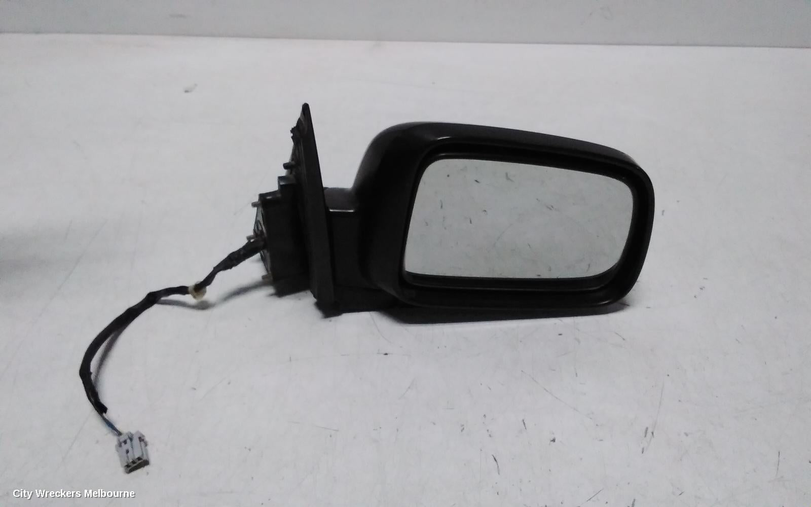 HONDA CRV RIGHT DOOR MIRROR, RD7, POWER, BLACK, 12/2001 - 02/2007 - Image 3