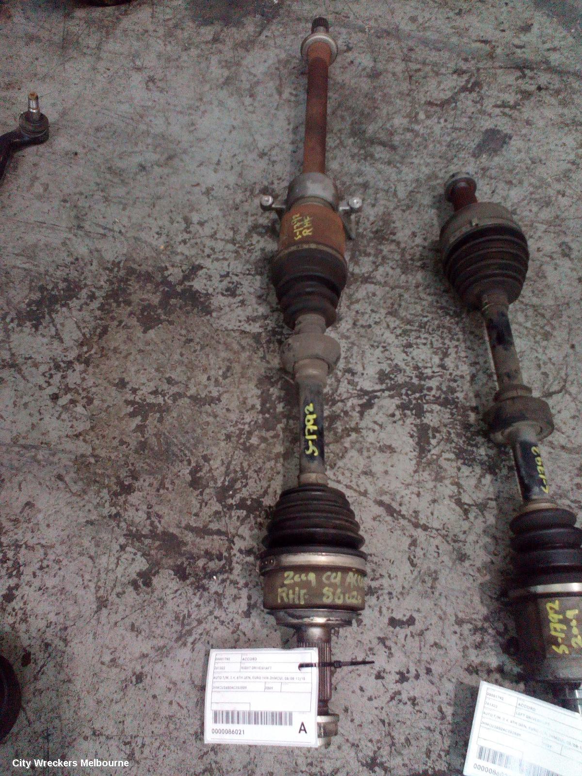 HONDA ACCORD RIGHT DRIVESHAFT, AUTO T/M, 2.4, 8TH GEN, EURO (VIN JHMCU), 06/2008 - 12/2015 - Image 1