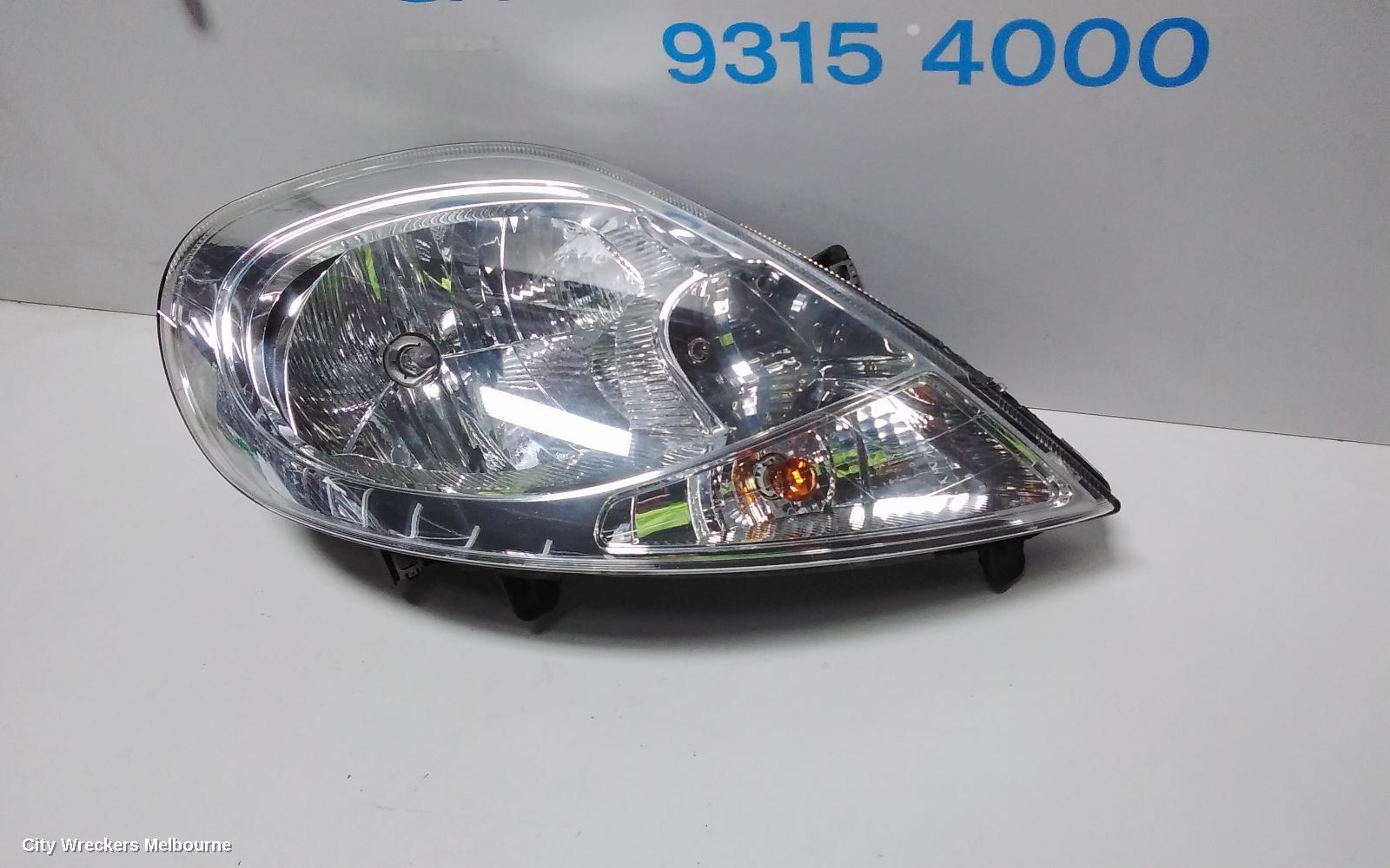 RENAULT TRAFIC RIGHT HEADLAMP, X83, CLEAR INDICATOR TYPE, 05/2007 - 12/2014 - Image 3