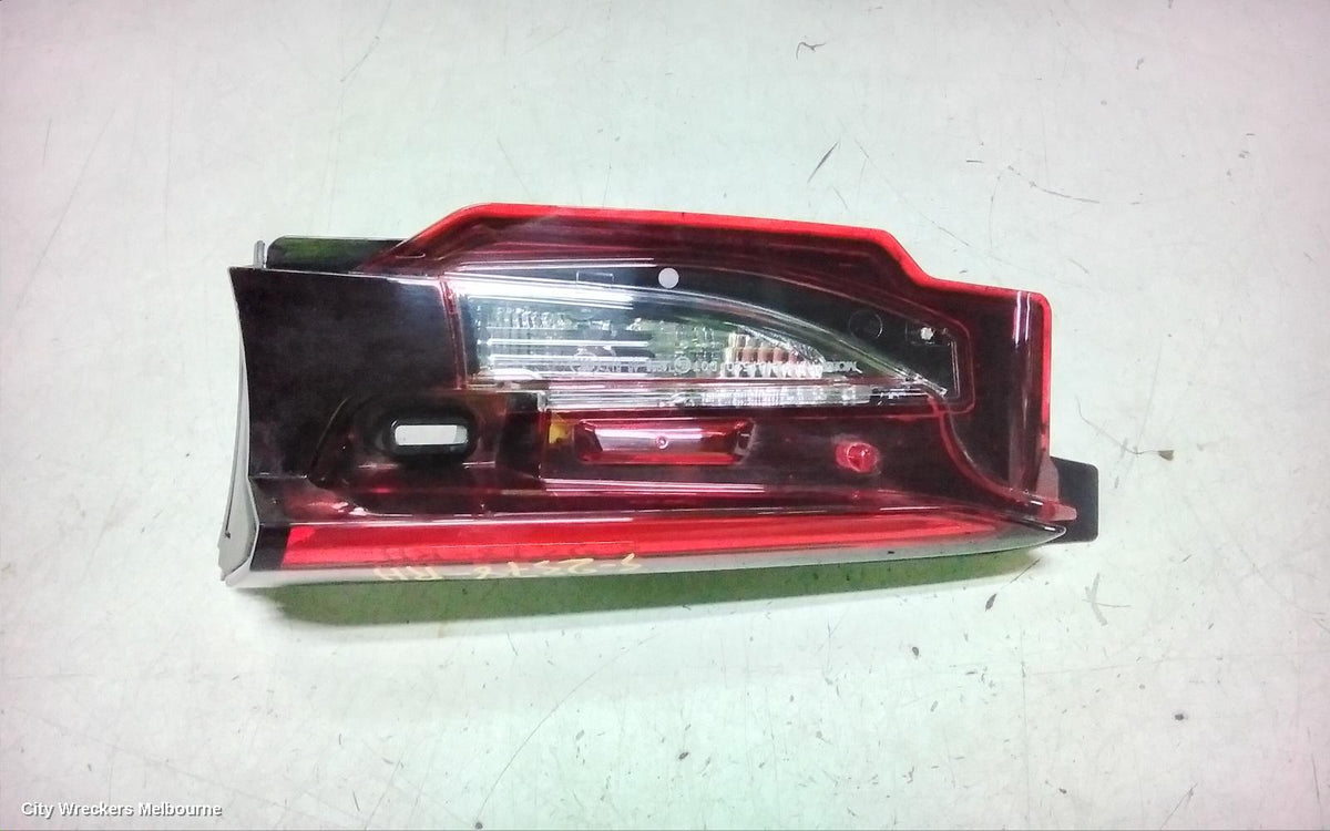 MAZDA CX8 REAR GARNISH, TAILGATE LAMP (RH SIDE), KG, 05/2018 - 10/2022 - Image 3