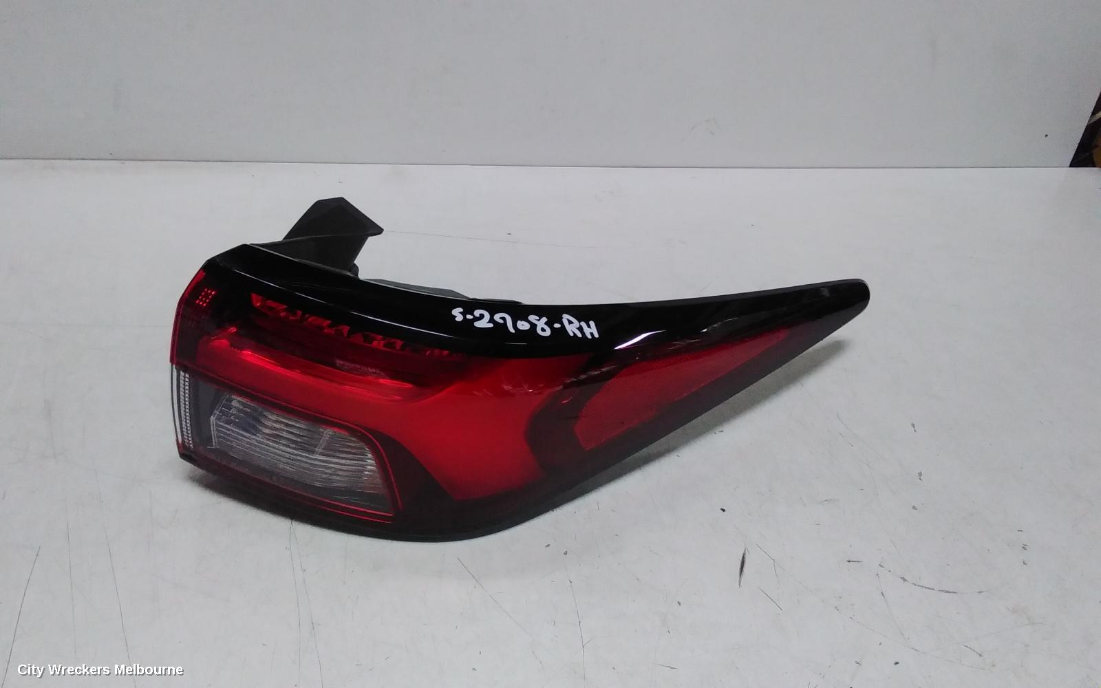 MITSUBISHI OUTLANDER RIGHT TAILLIGHT, ZM, IN BODY, W/ LED TYPE, 08/2021 - 04/2025 - Image 1