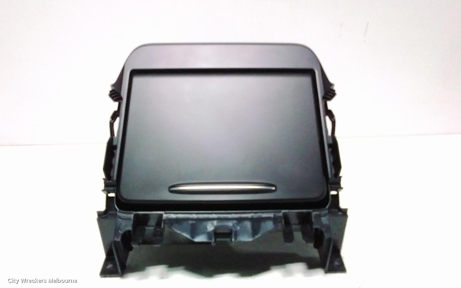 KIA SORENTO GLOVE BOX, MQ4, 02/2020 ONWARDS - Image 3