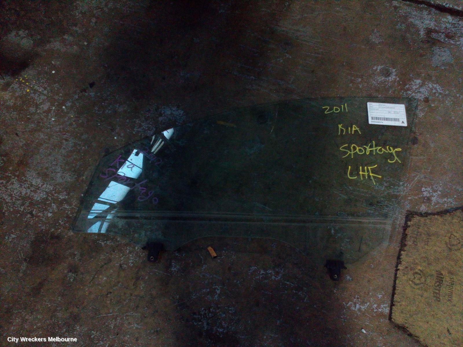 KIA SPORTAGE LEFT FRONT DOOR WINDOW, SL, 07/2010 - 10/2015 - Image 1