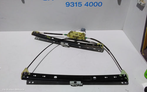 AUDI Q7 RIGHT FRONT WINDOW REG/MOTOR, 4L, 09/2006 - 08/2015 - Image 1