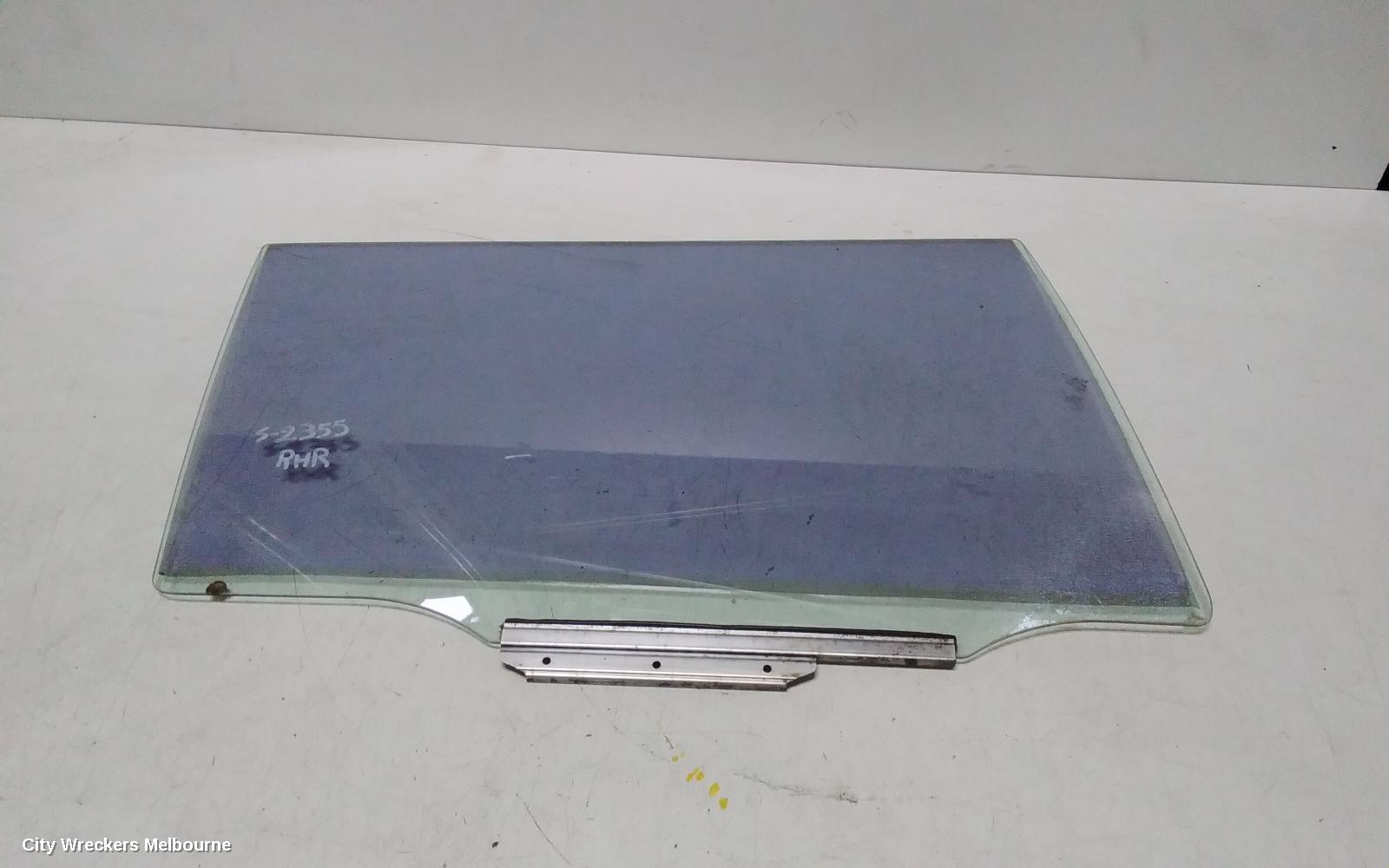 TOYOTA COROLLA RIGHT REAR DOOR WINDOW, ZZE122 (JAPAN-VIN JTD), WAGON, 12/2001 - 04/2007 - Image 3