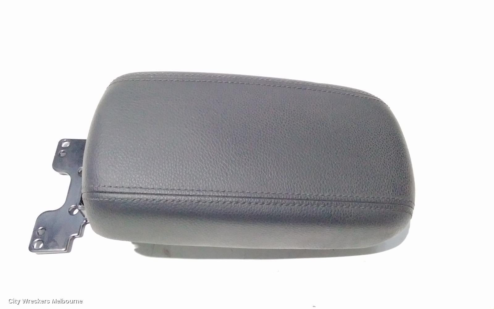 KIA RIO CONSOLE, YB, 12/2016 - 06/2023 - Image 1