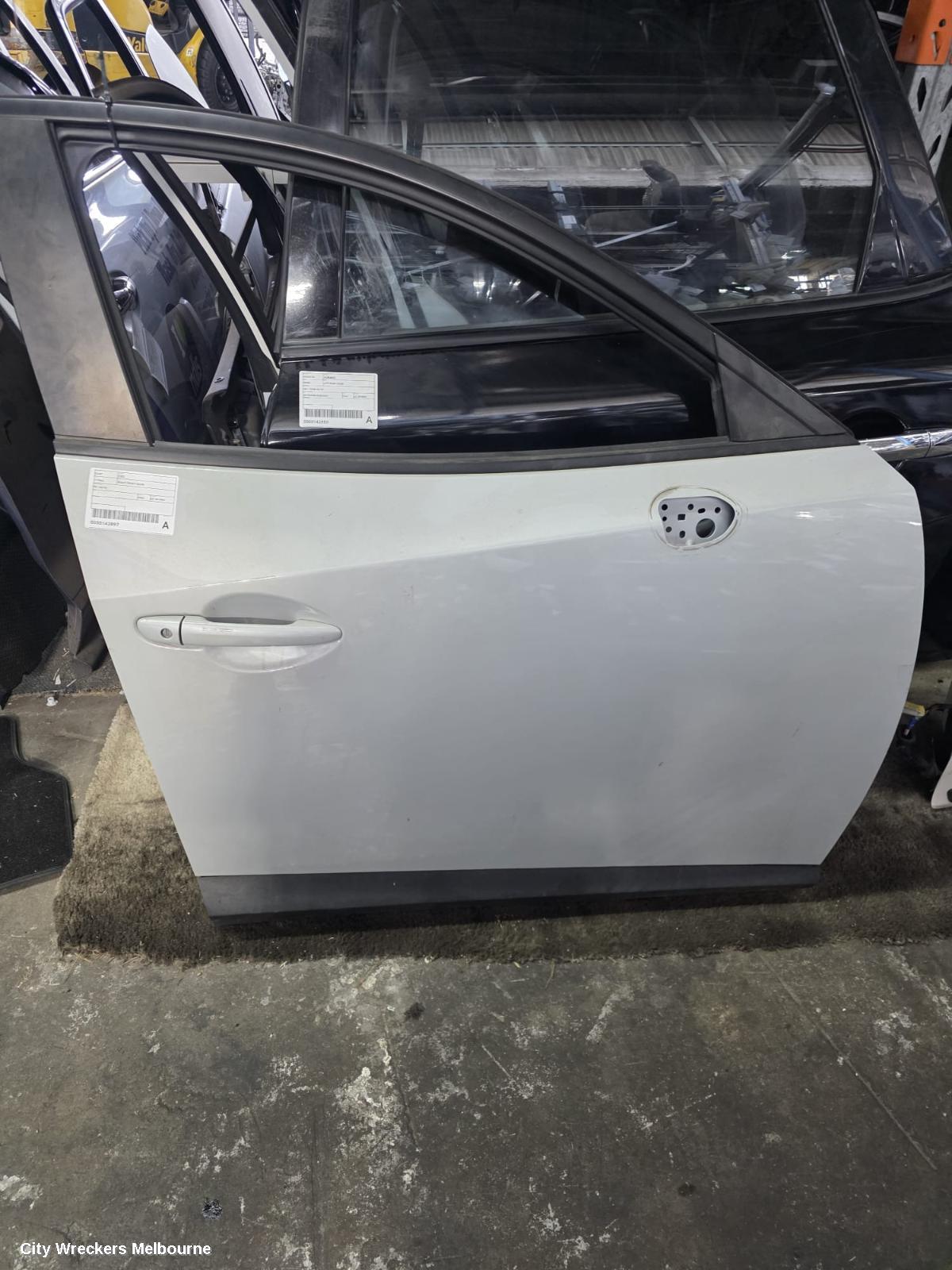 MAZDA CX3 RIGHT FRONT DOOR, DK, 03/2015 ONWARDS - Image 1
