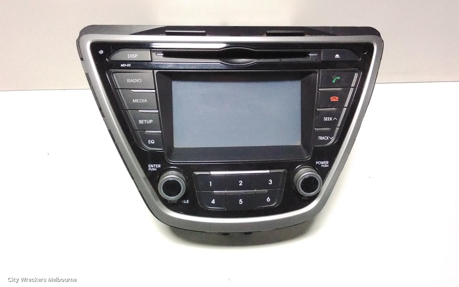 HYUNDAI ELANTRA RADIO/CD/DVD/SAT/TV, LARGE COLOUR DISPLAY SCREEN, DUAL KNOB TYPE, MD, 10/2013 - 11/2015 - Image 3