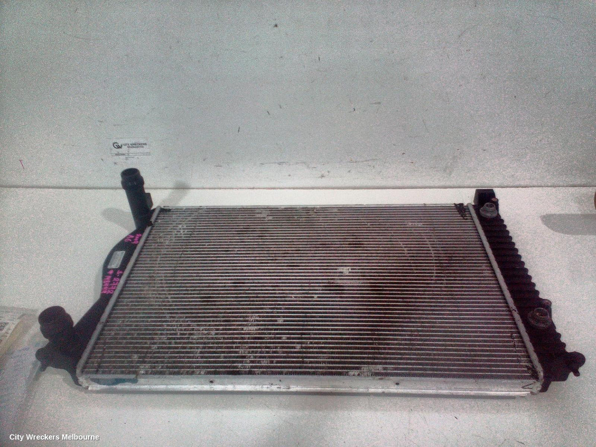 AUDI A6 RADIATOR, AUTO, 2.0, TURBO PETROL, C6/4F, A6, 09/2006 - 06/2011 - Image 2