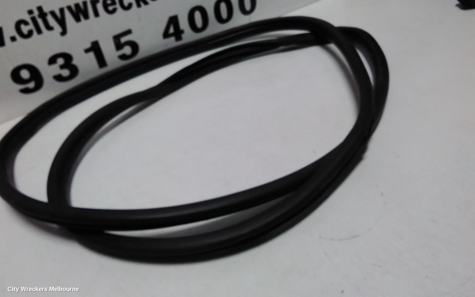 TOYOTA COROLLA, E210, 07/2018 ONWARDS, RHF RUBBER SEAL : 110901 - Image 3