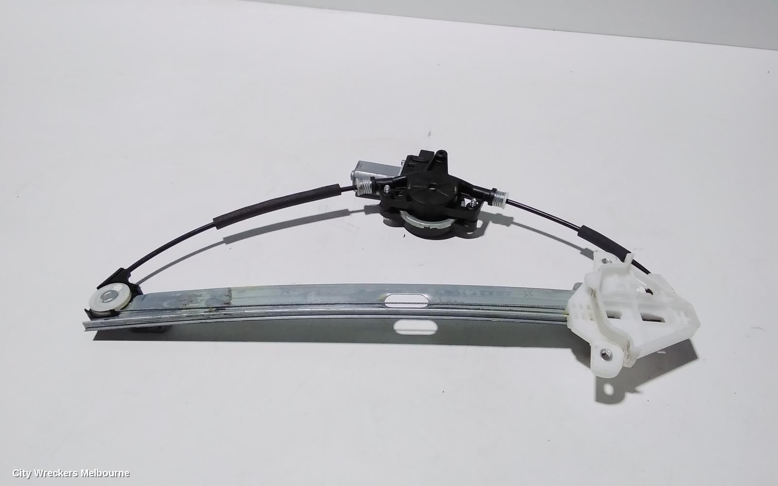 MAZDA CX3 RIGHT FRONT WINDOW REG/MOTOR, DK, 03/2015 - 01/2017 - Image 1