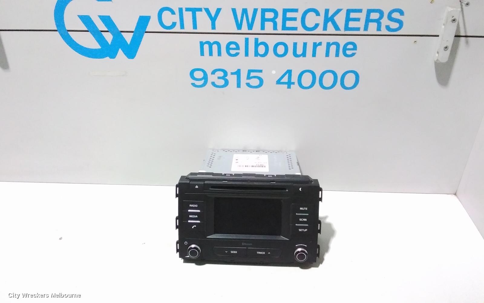 KIA CARNIVAL/GRAND CARNIVAL RADIO/CD/DVD/SAT/TV, RADIO/CD W/ BLUETOOTH, YP, 02/2015 - 10/2020 - Image 1