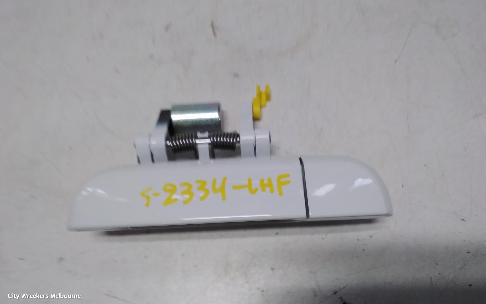 MG MG3 DOOR HANDLE, OUTER, LH FRONT, COLOUR CODED TYPE, SZP1, 07/2016 ONWARDS - Image 2