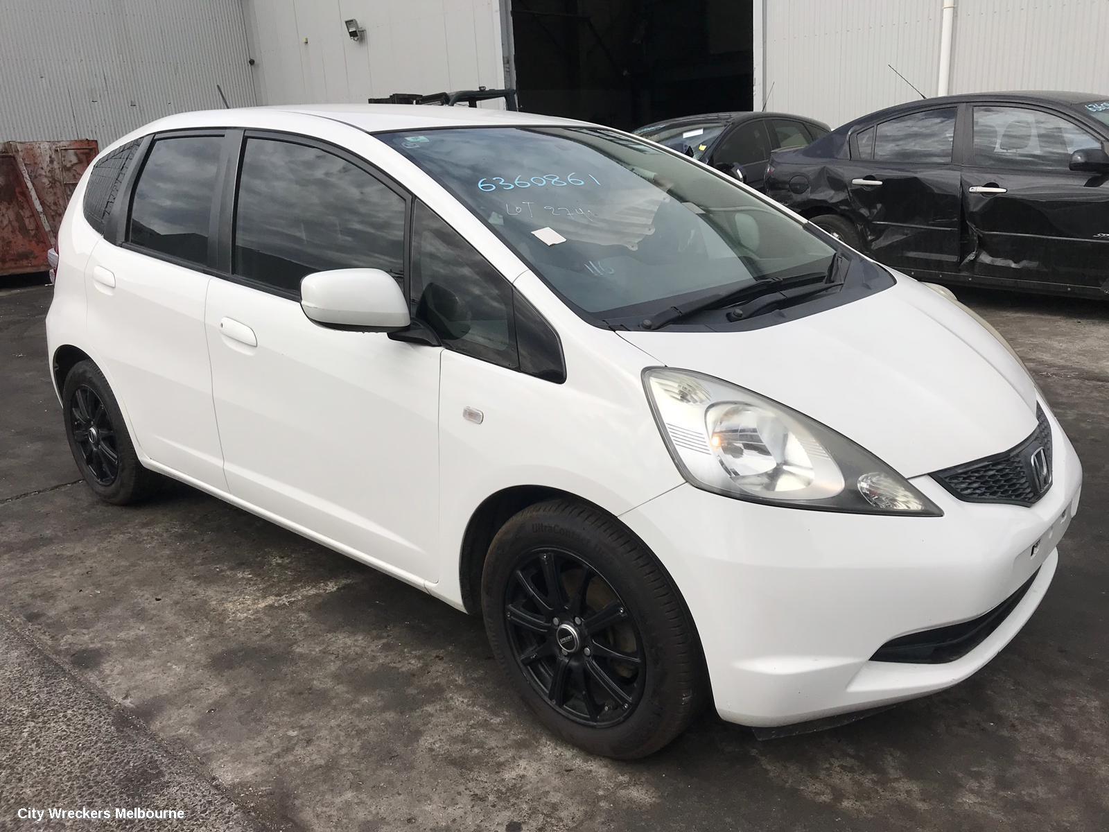 HONDA JAZZ RADIATOR, MANUAL, GE, 08/2008 - 06/2014 - Image 1