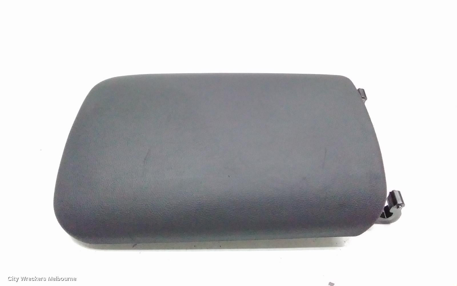 HOLDEN COMMODORE CONSOLE, VF, 05/2013 - 12/2017 - Image 3