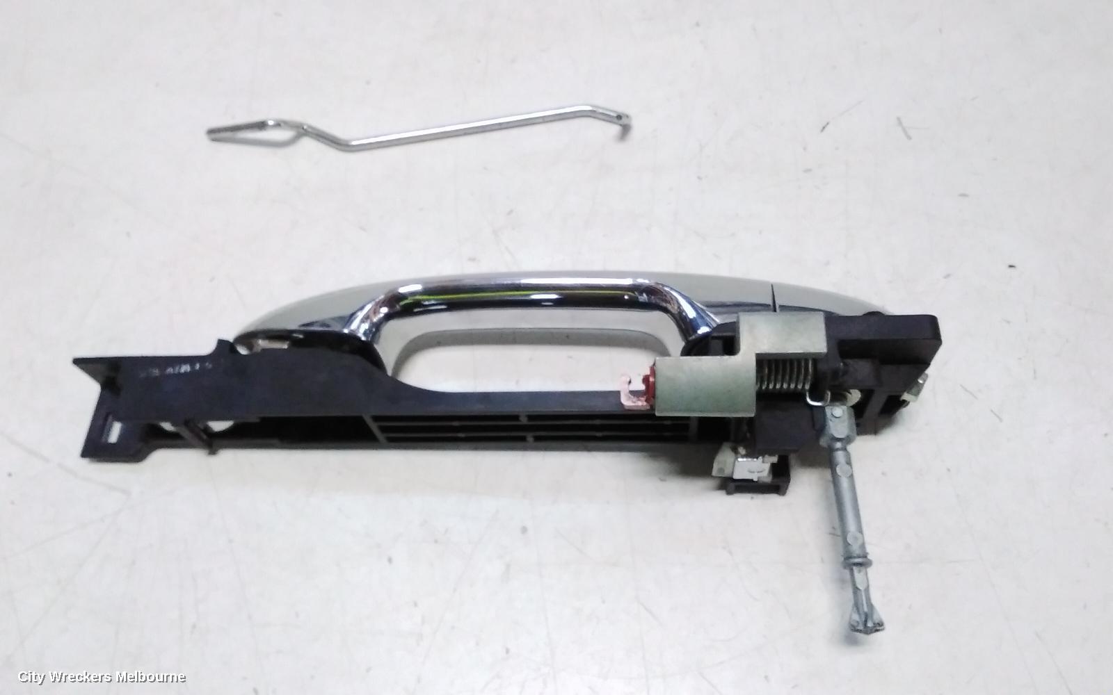 HONDA ACCORD DOOR HANDLE, OUTER, RH FRONT, CHROME, NON KEYLESS ENTRY TYPE, 9TH GEN, 05/2013 - 08/2019 - Image 3