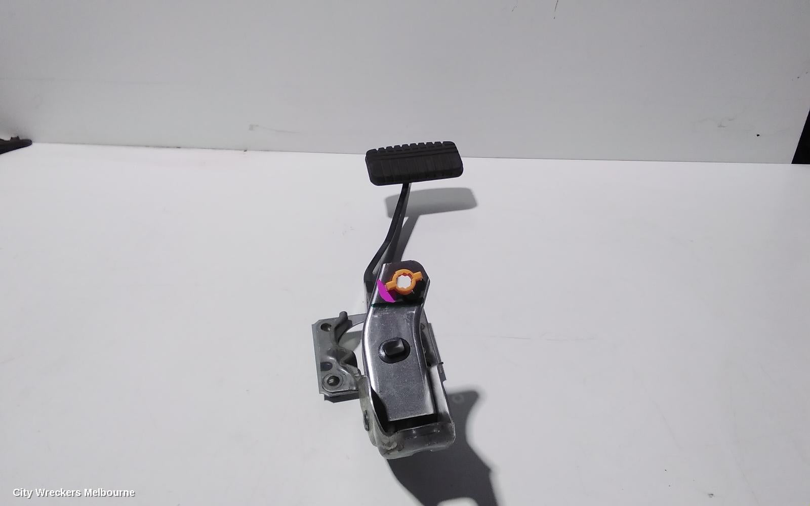 MITSUBISHI TRITON PEDAL ASSEMBLY, BRAKE PEDAL, MQ, 04/2015 ONWARDS - Image 2