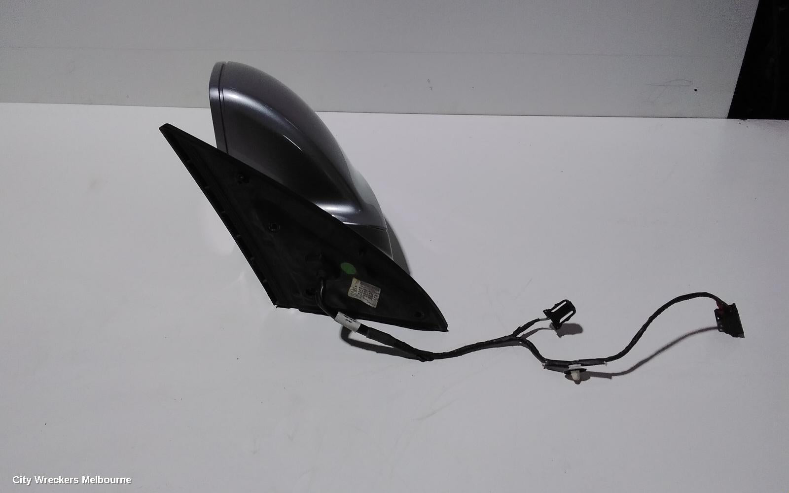 AUDI Q7 LEFT DOOR MIRROR, 4L, MANUAL FOLD, W/ INDICATOR, NON MEMORY & NO LANE CHANGE ASSIST TYPE, 09/2006 - 09/2009 - Image 3