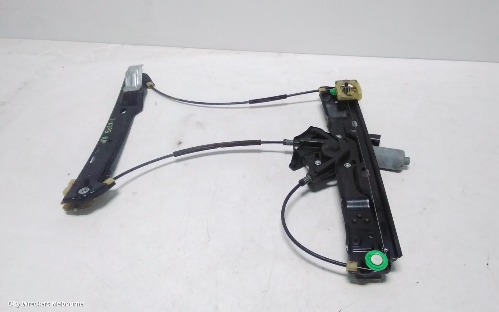 LAND ROVER RANGEROVER EVOQUE RIGHT FRONT WINDOW REG/MOTOR, DOOR REG ASSY (REG AND MOTOR), 5DR, L538, 11/2011 - 01/2019 - Image 1