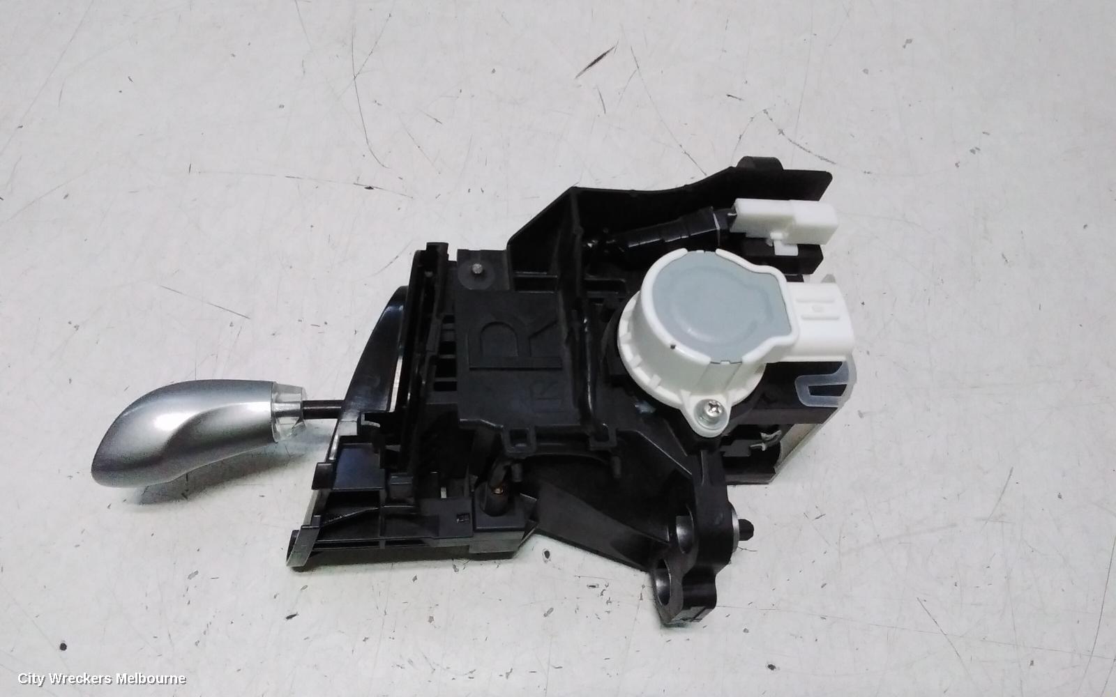 TOYOTA PRIUS GEAR STICK/SHIFTER, ZVW40R, PRIUS V, 05/2012 - 11/2022 - Image 2