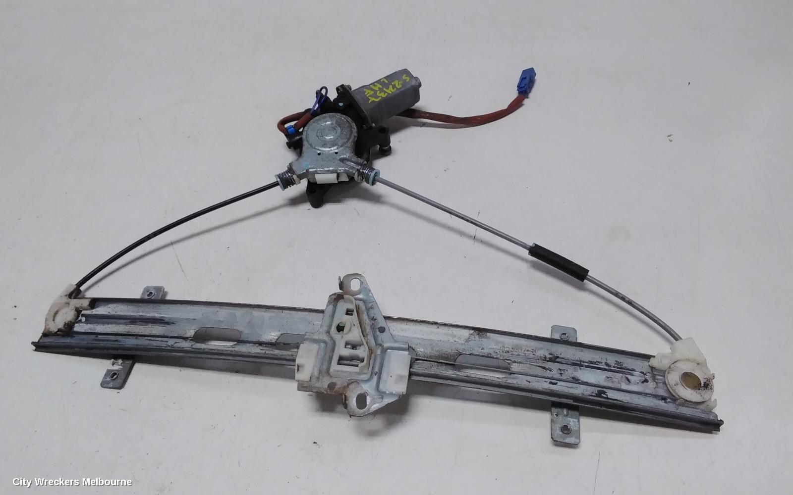 HONDA CIVIC LEFT FRONT WINDOW REG/MOTOR, 7TH GEN, POWER, SEDAN, 11/2000 - 12/2005 - Image 3