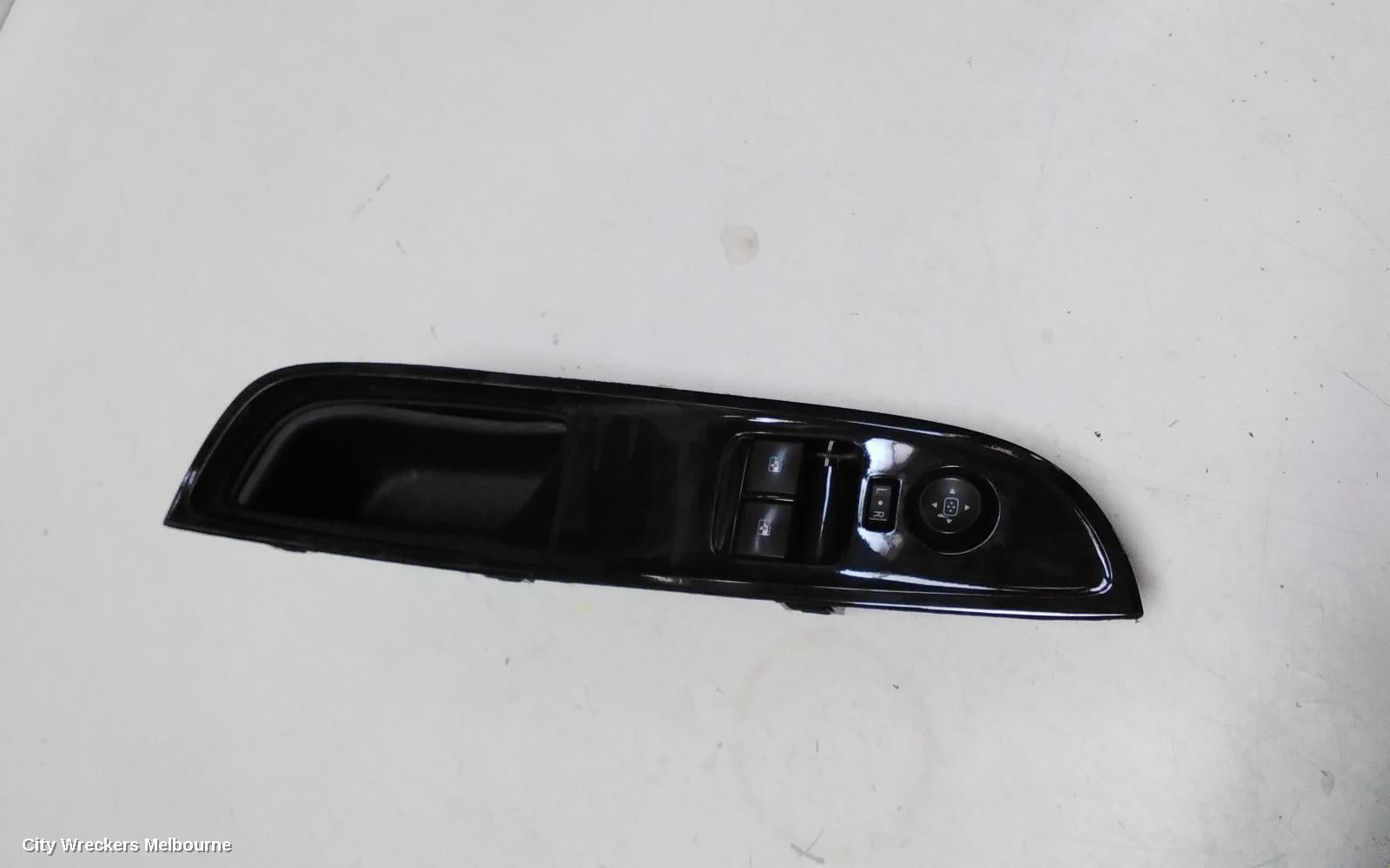 HOLDEN COMMODORE PWR DR WIND SWITCH, RH FRONT (MASTER SWITCH), UTE, VF, 05/2013 - 12/2017 - Image 2
