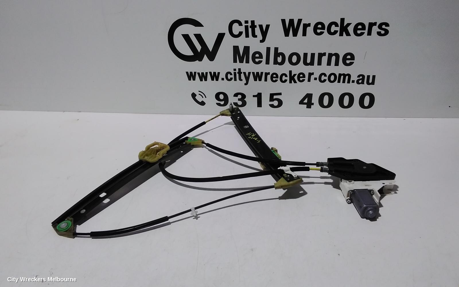 AUDI A1 RIGHT FRONT WINDOW REG/MOTOR, 8X, 5DR HATCH, 03/2012 - 10/2018 - Image 1