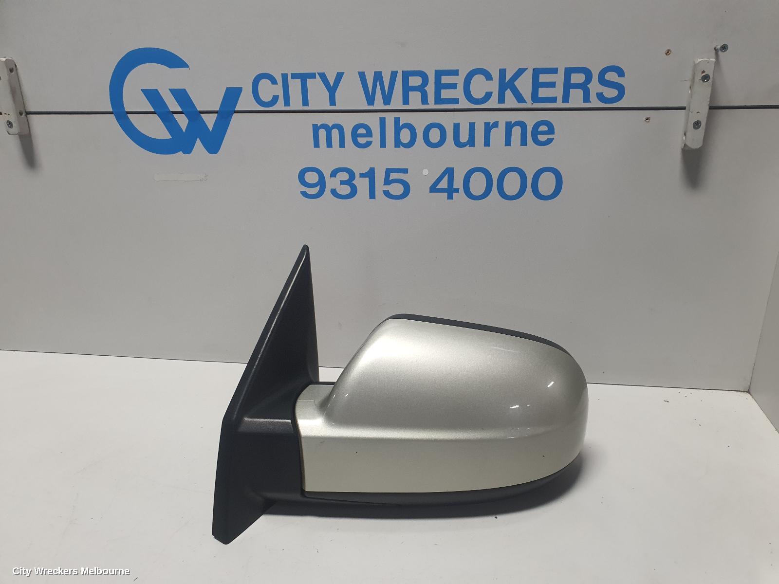HYUNDAI SANTA FE LEFT DOOR MIRROR, CM, NON FLASHER TYPE, 11/2005 - 06/2012 - Image 2