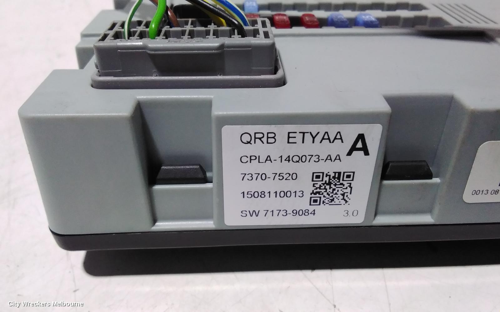 LAND ROVER DISCOVERY SPORT FUSE BOX, IN BOOT, L550, 01/2015 ONWARDS - Image 2