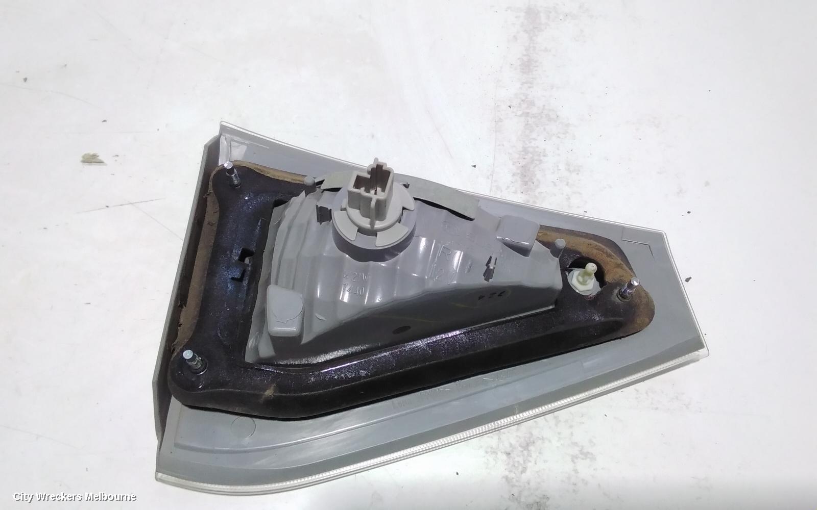 SUBARU IMPREZA REAR GARNISH, TAILGATE LAMP (RH SIDE), HATCH, G3, 04/2007 - 11/2011 - Image 3