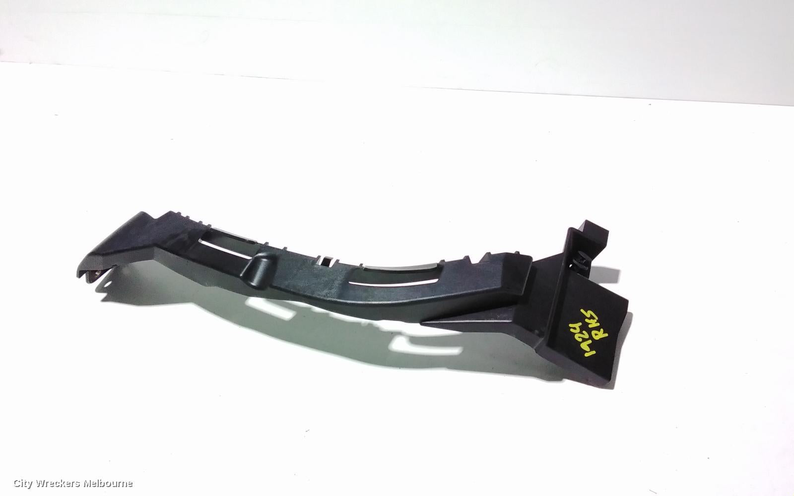 MAZDA 3, BP, 03/2019 ONWARDS, RIGHT HEAD LIGHT BRAKET: 88934 - Image 1