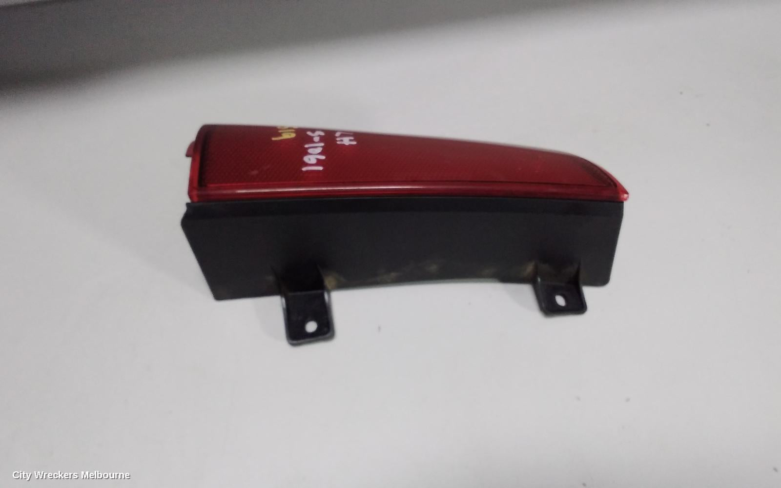 MERCEDES VITO LEFT TAILLIGHT, UPPER TAILGATE, 639, 02/2006 - 02/2015 - Image 2