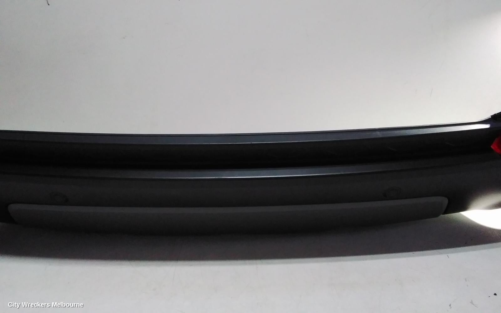 LAND ROVER DISCOVERY SPORT REAR BUMPER, BUMPER BAR (3 PIECE), NON R-DESIGN, 7 SEAT, L550, 01/2015 - 06/2019 - Image 3