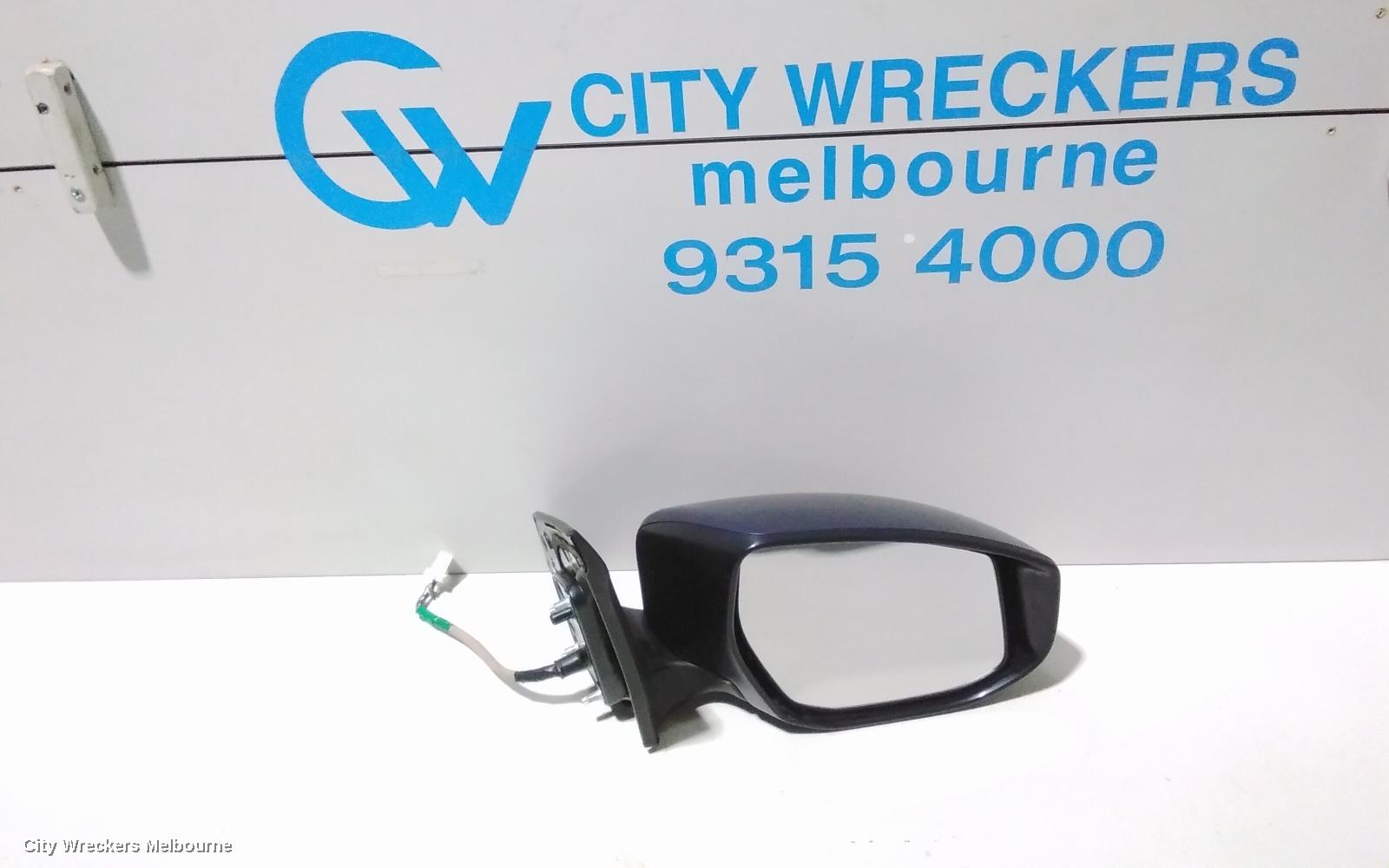 NISSAN PULSAR RIGHT DOOR MIRROR, B17, SEDAN, MANUAL FOLD TYPE, 12/2012 - 12/2017 - Image 1