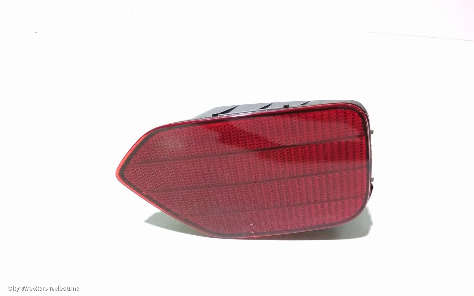 SUBARU OUTBACK RIGHT TAILLIGHT, 6TH GEN, BUMPER REFLECTOR, 08/2014 - 12/2020 - Image 1