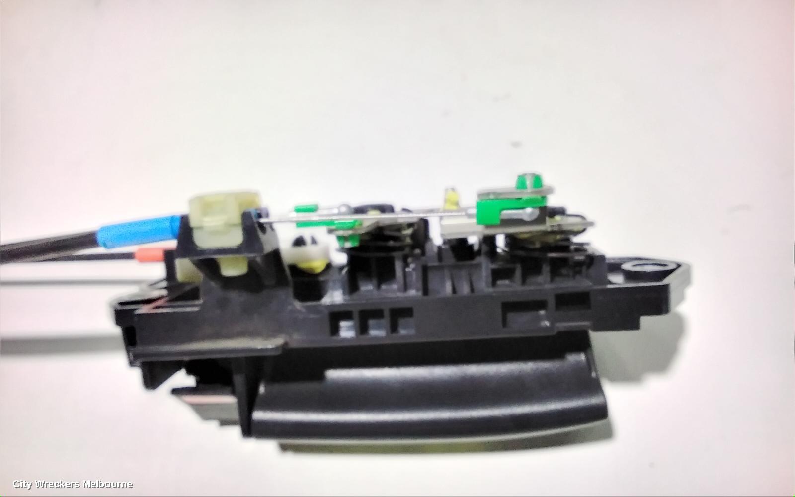 TOYOTA HIACE DOOR HANDLE, 300 SERIES, INNER, RH REAR, 02/2019 ONWARDS - Image 3