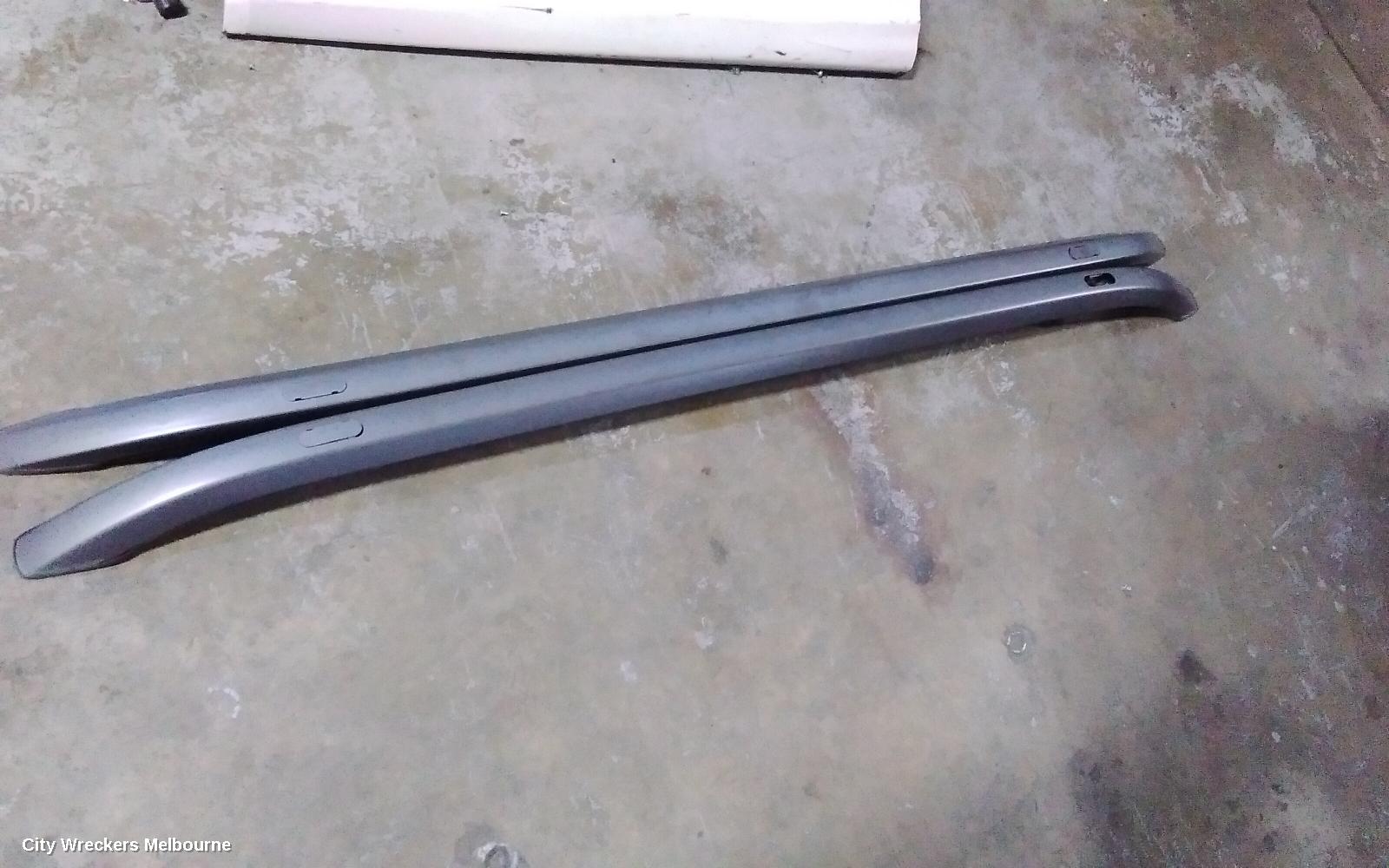 JEEP CHEROKEE ROOF RAIL - Image 1