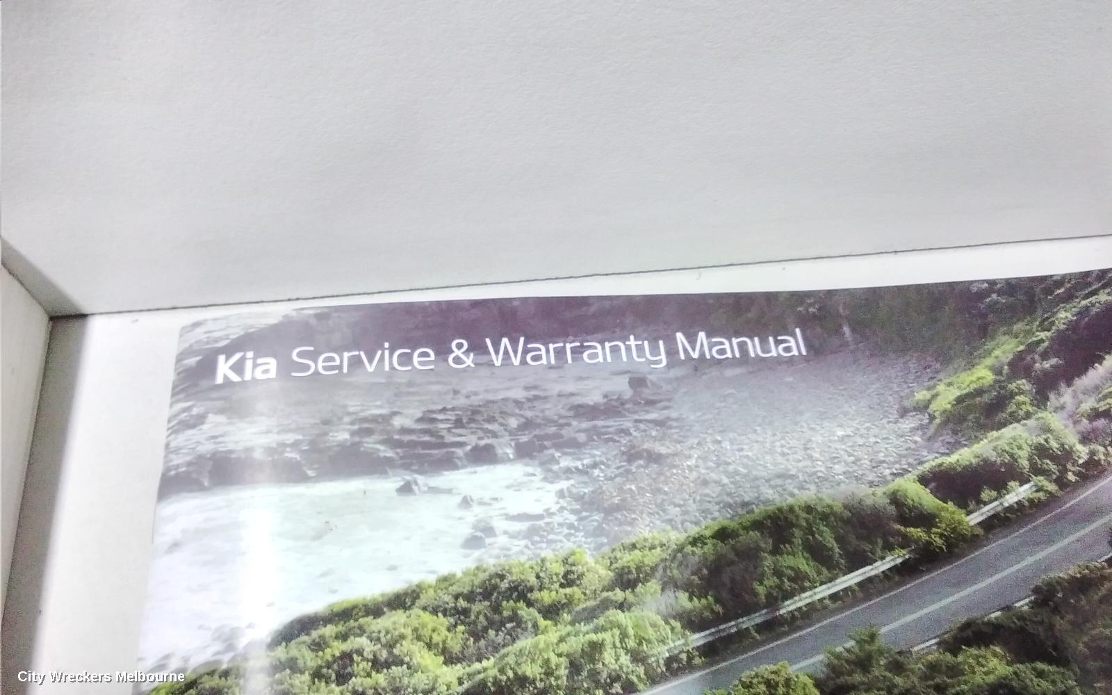KIA SORENTO OWNERS HANDBOOK, UM, 03/2015 - 02/2020 - Image 3