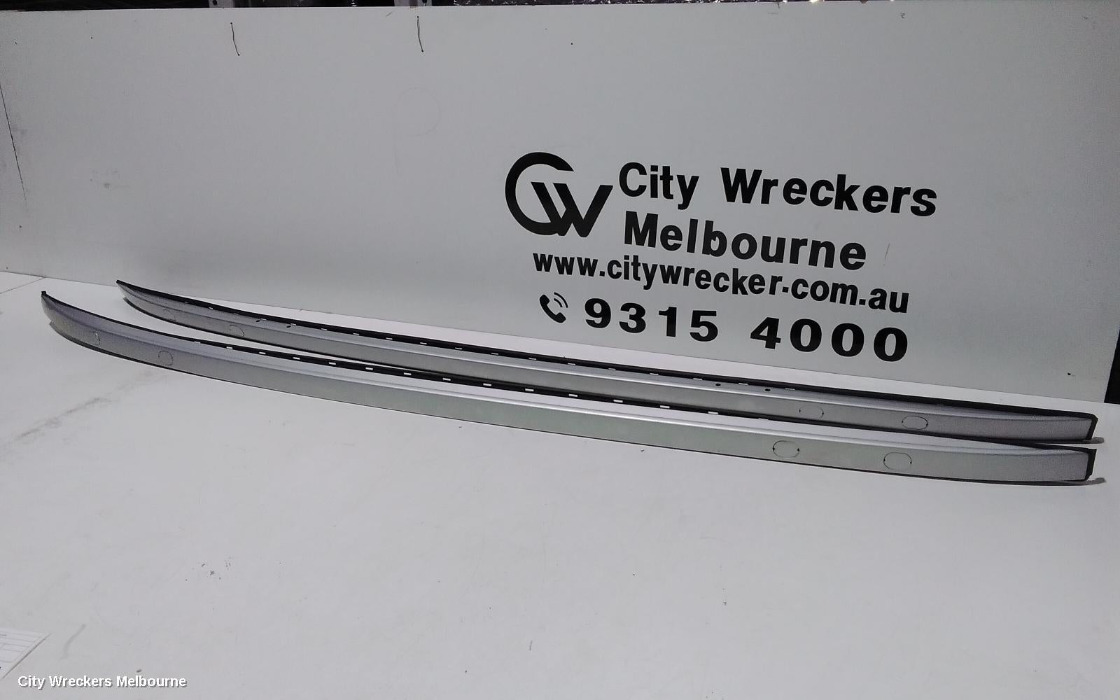 HYUNDAI TUCSON ROOF RAIL - Image 1