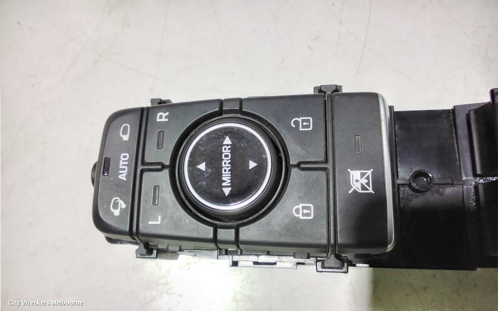 HYUNDAI GENESIS PWR DR WIND SWITCH, RH FRONT (MASTER SWITCH), DH, 11/2014 - 01/2018 - Image 3